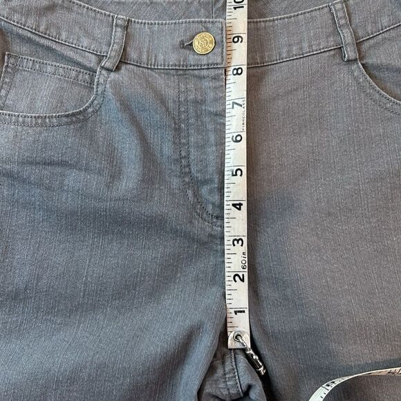 St.John gray, five package jeans, straight leg size 2 - Picture 8 of 11